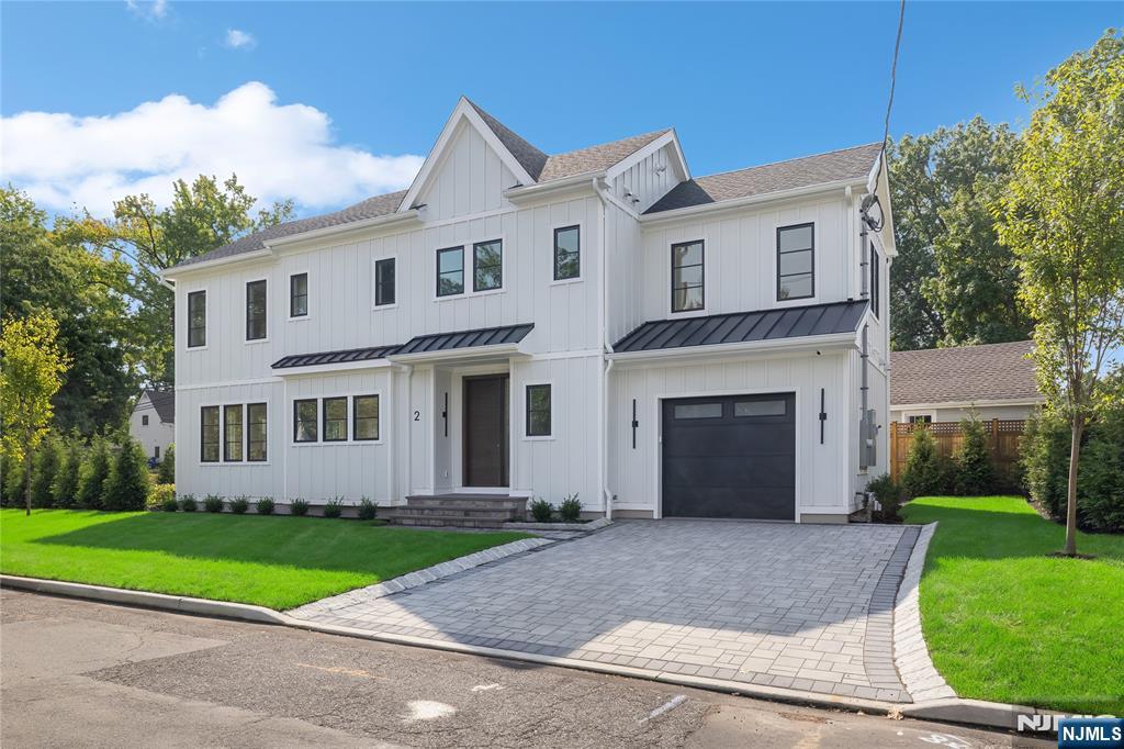 2 Pleasant Avenue