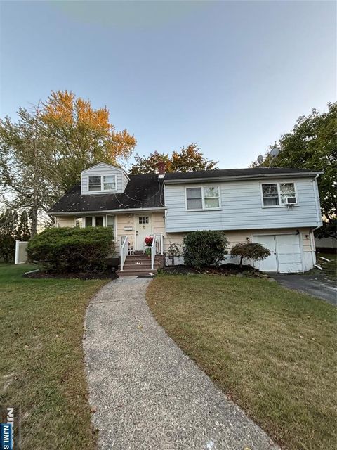 Photo of 15 Slingerland Avenue, Pequannock Township, NJ 07440 (MLS # 26000882)