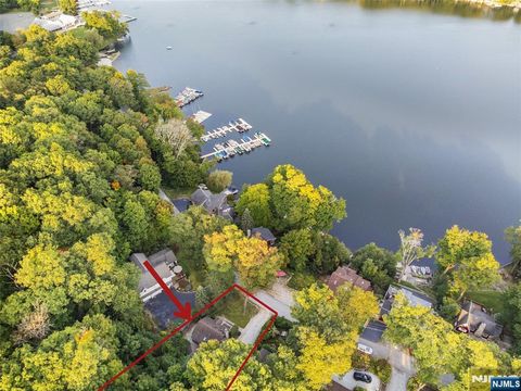 2217 W Lakeside Drive, Vernon, NJ 07422 - MLS#: 25008452