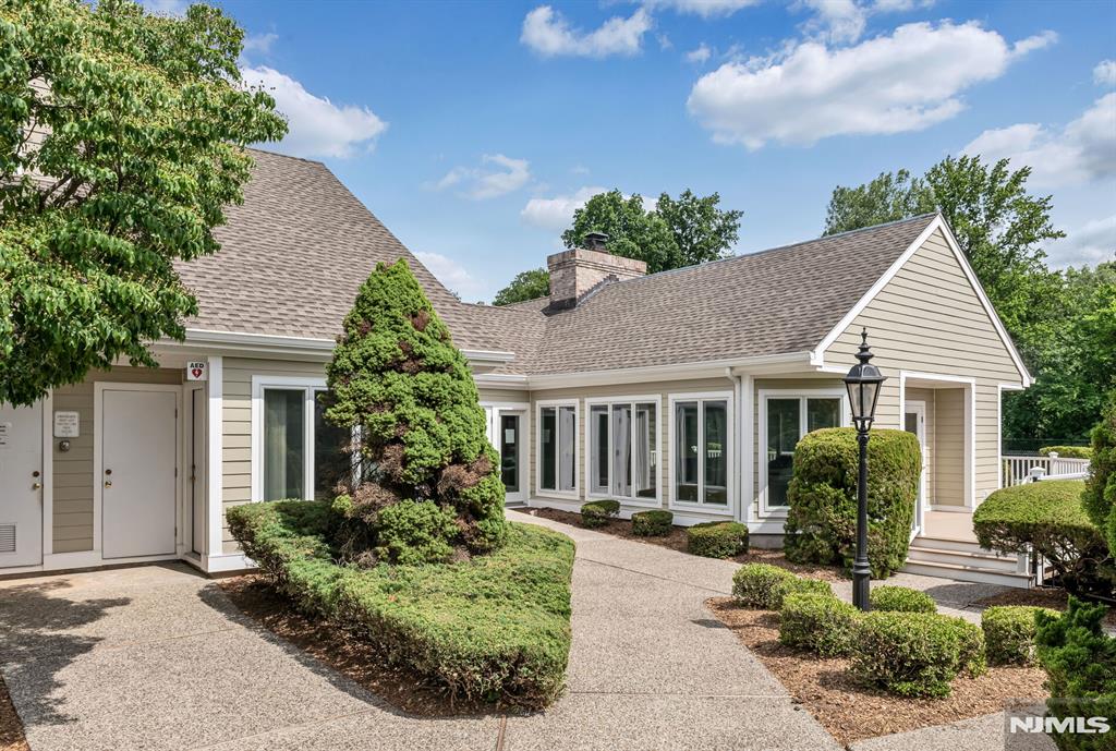 123 Macleish Court
