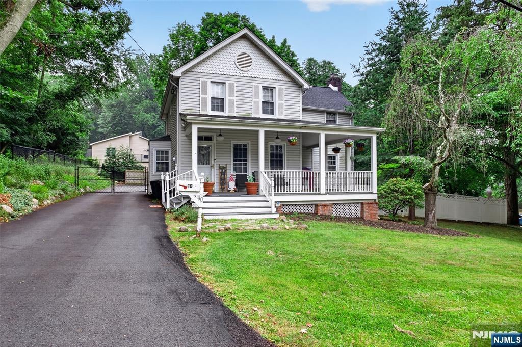 10 Prospect Avenue