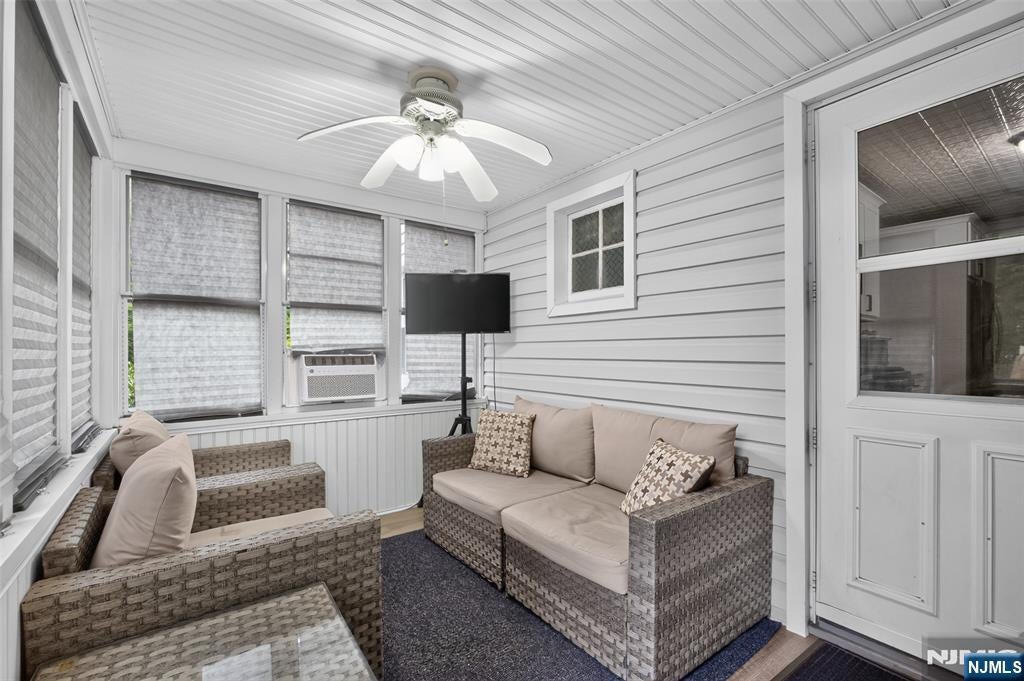 10 Prospect Avenue