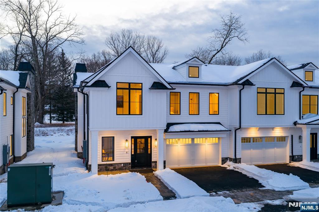 16-18 Paris Avenue 3