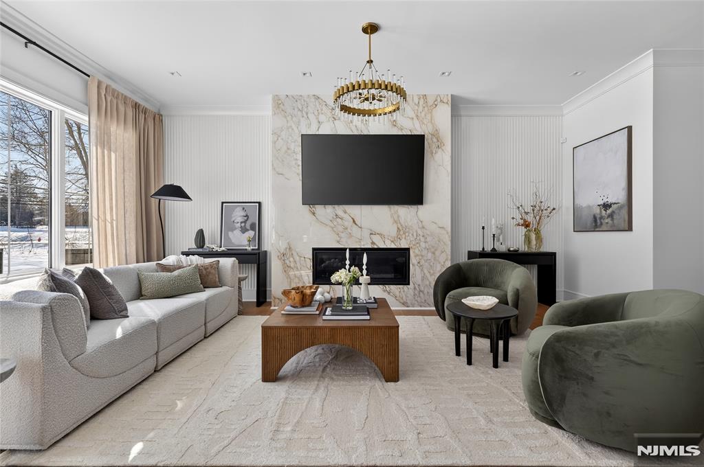 16-18 Paris Avenue 3