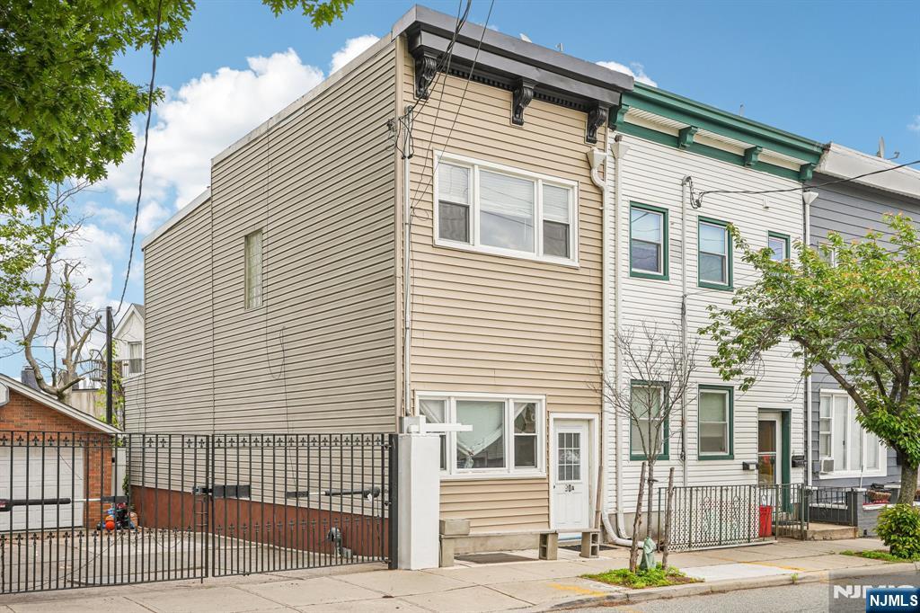 90A Hackensack Plank Road