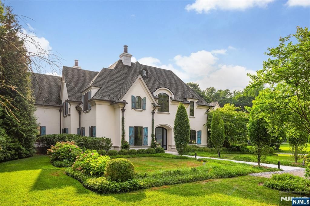 Photo of 711 Stokes Farm Road, Old Tappan, NJ 07675 (MLS # 25038705)