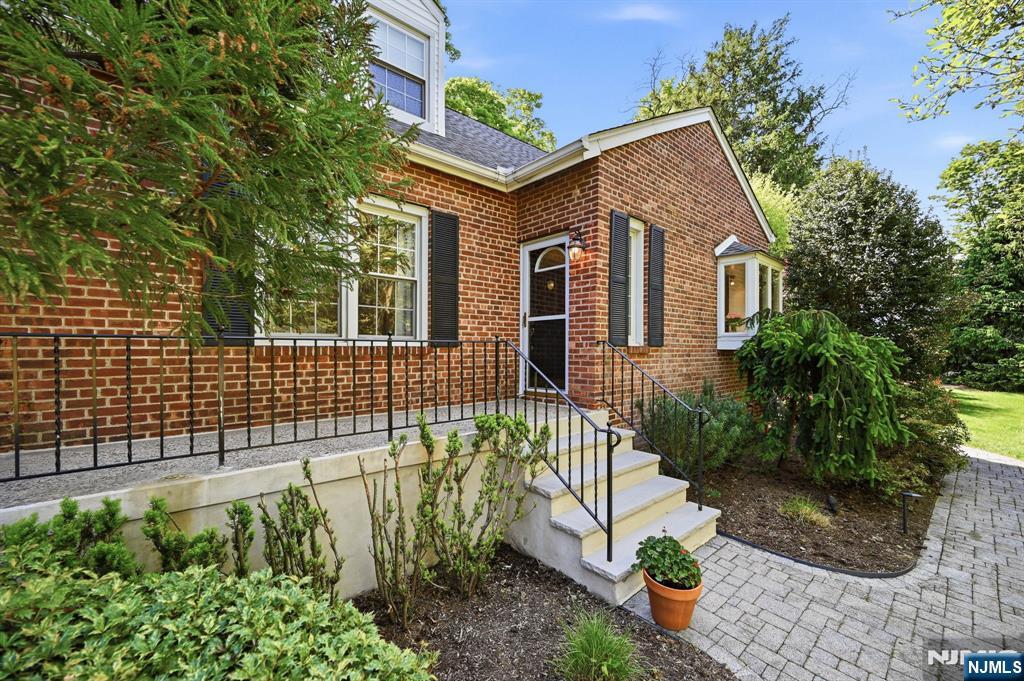 806 Ramapo Valley Road