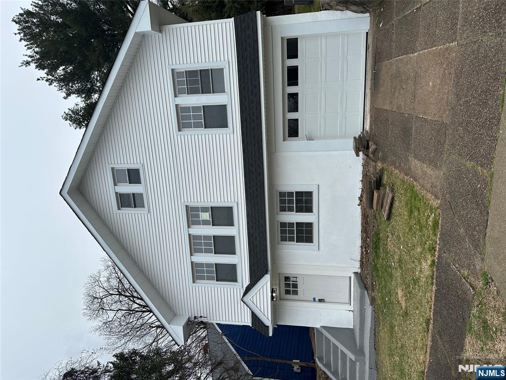 Property for Sale at 17 Harrison Avenue, North Haledon, New Jersey - Bedrooms: 4 
Bathrooms: 2 
Rooms: 8  - $649,500