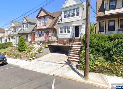 Photo of 140 Beach Street, Jersey City, NJ 07307 (MLS # 26025711)