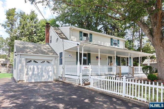 548 Bryant Place