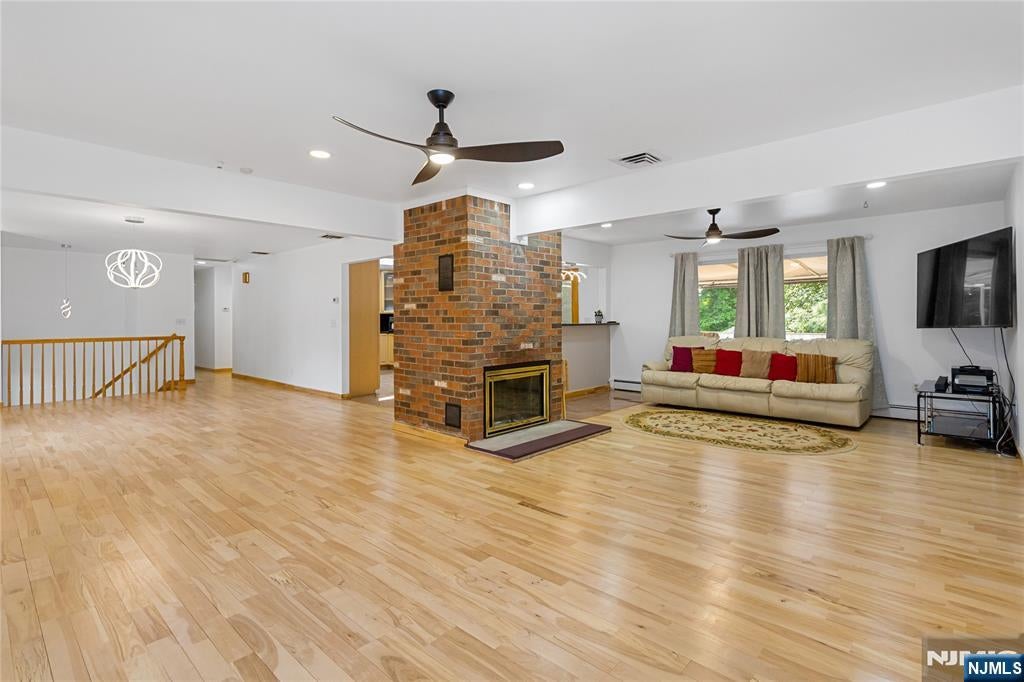 228 Dorothy Drive