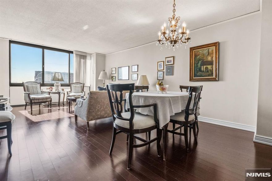 Luxury living in this beautiful 1 bedroom 1 bathroom condo located on the 14th floor of The Greenhouse!! Incredible NYC Skyline views and lots of natural sunlight! Kitchen features granite countertops and open floor plan into the living/dining room! Ample closet space with two walk in closets! Large bedroom! All utilities, cable/internet, TWO parking spaces (one covered space in the garage and one outdoor space) and amenities (24 hr security, gym, outdoor pool, pickleball court, sauna, community room, pet friendly) are ALL included.