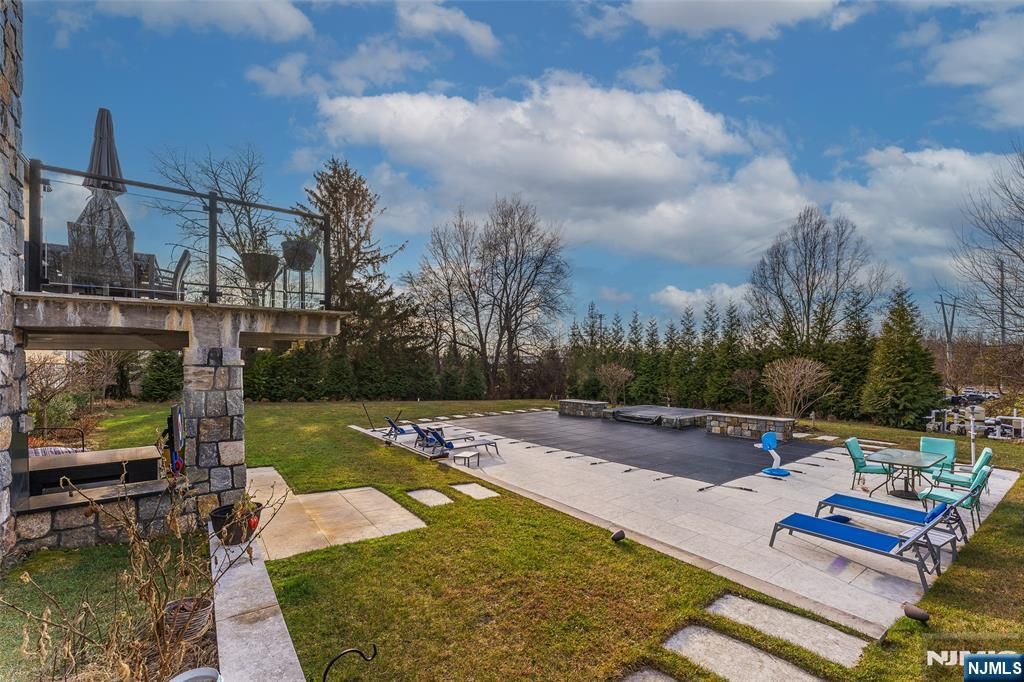 Photo of 281 Beaufort Avenue, Livingston, NJ 07039 (MLS # 26008003)