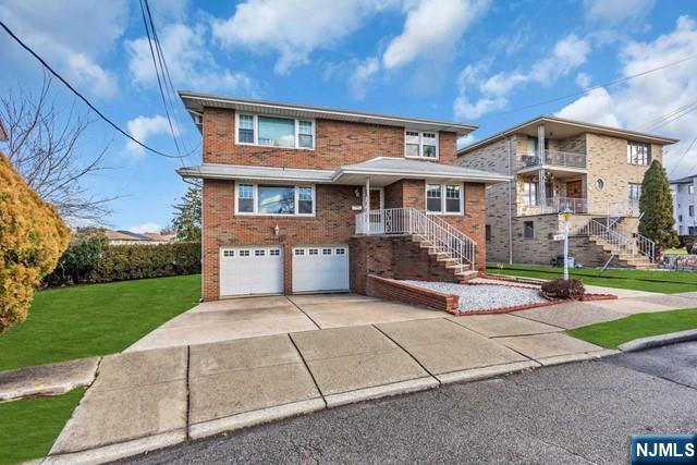 849 Elizabeth Street 1