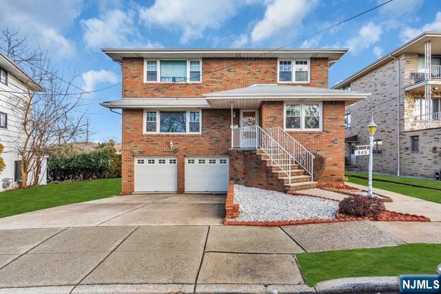 849 Elizabeth Street 1