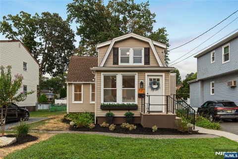 Photo of 180 Cutter Avenue, Woodbridge, NJ 08863 (MLS # 26031556)