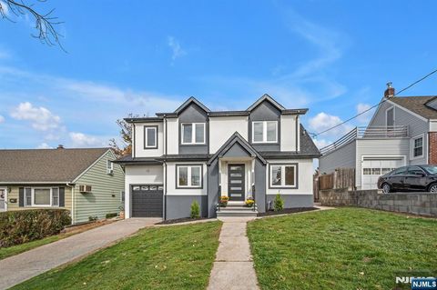 Photo of 378 Marvin Avenue, Hackensack, NJ 07601 (MLS # 25038883)