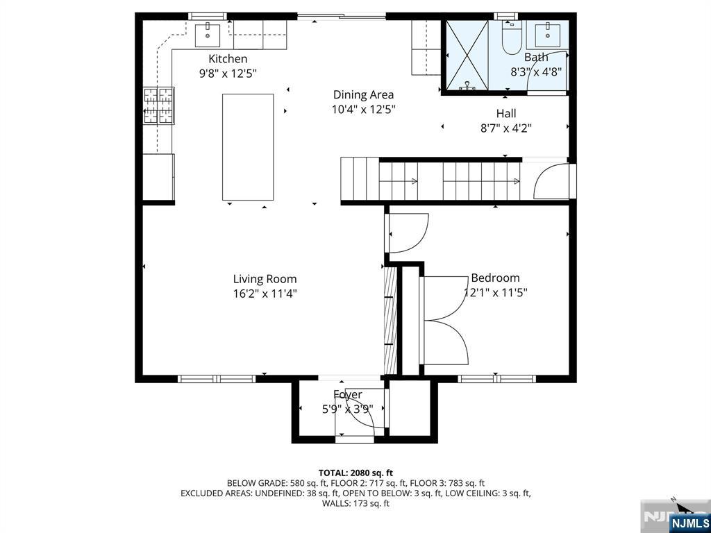 Main image without alt text