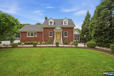 Photo of 50 2nd Street, Park Ridge, NJ 07656 (MLS # 26015210)