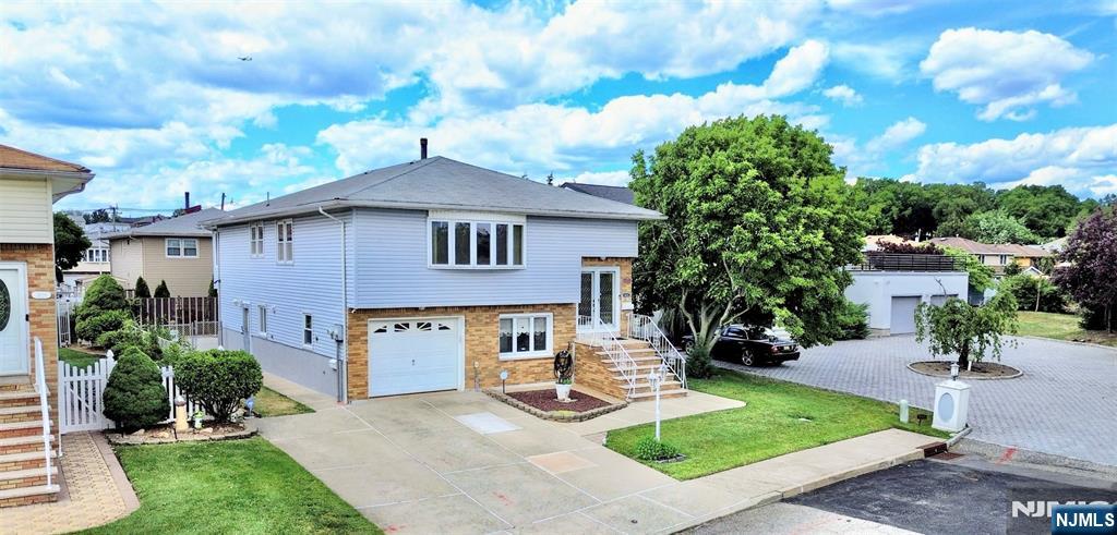 1033 Park Drive