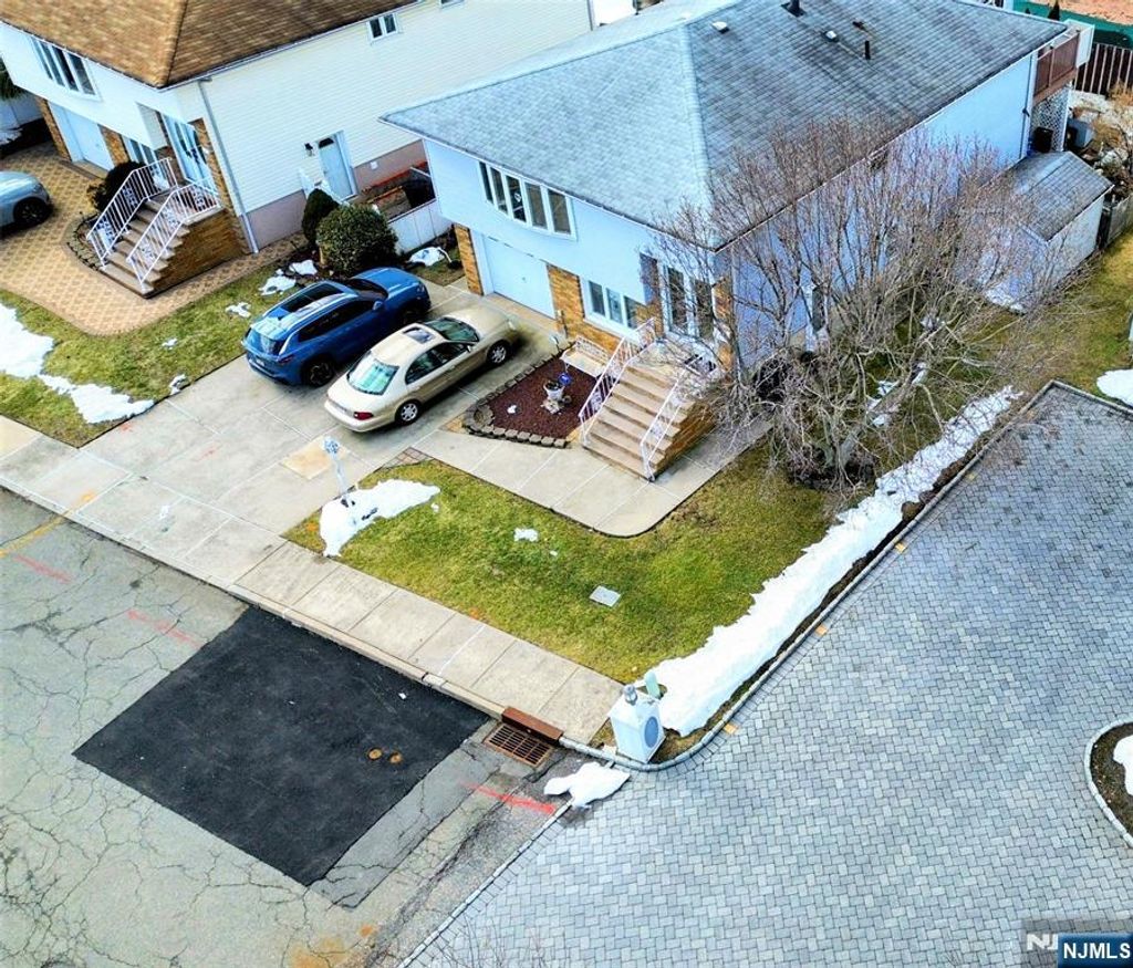 Photo of 1033 Park Drive, Secaucus, NJ 07094 (MLS # 26007838)