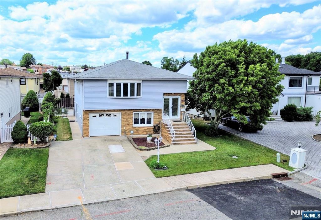 1033 Park Drive
