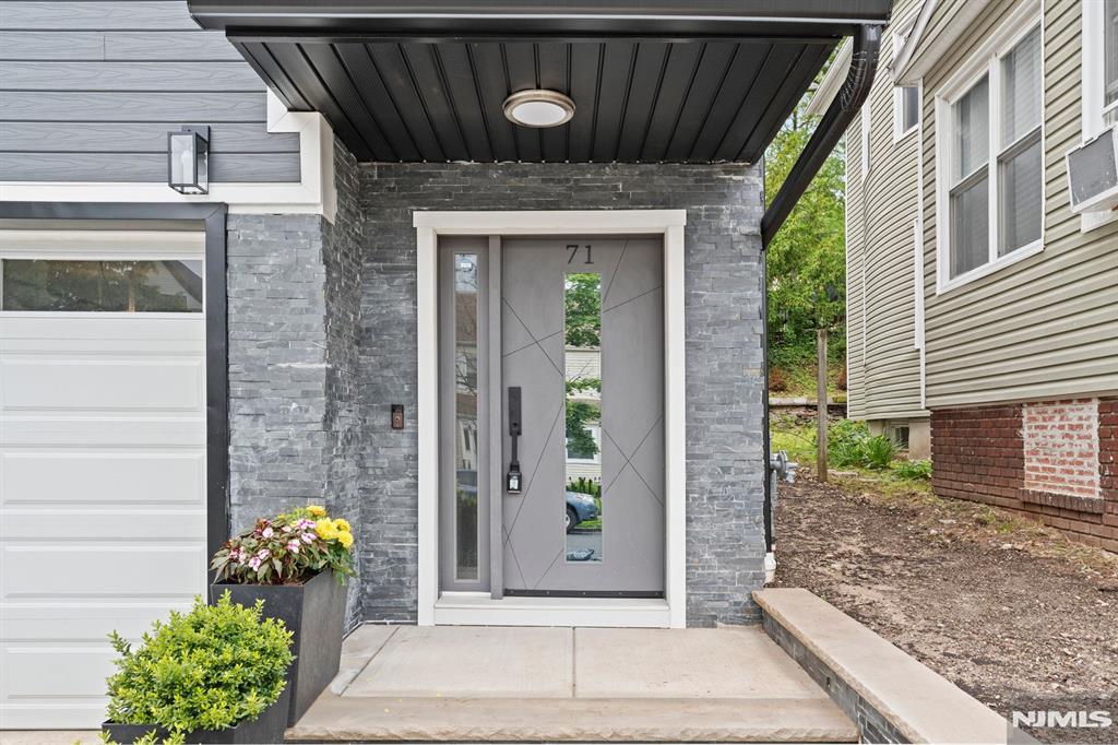 71 Watson Avenue