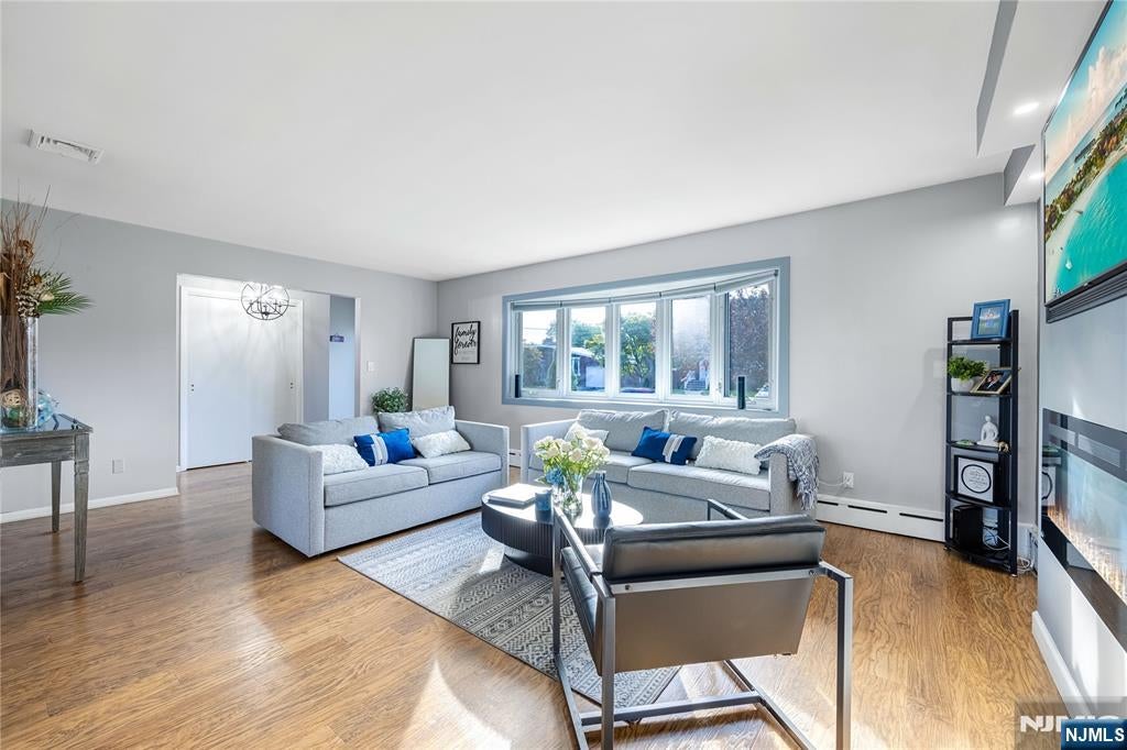 12 Lois Avenue