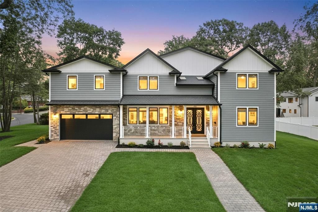 Photo of 492 Oaktree Road, Oradell, NJ 07649 (MLS # 25039966)