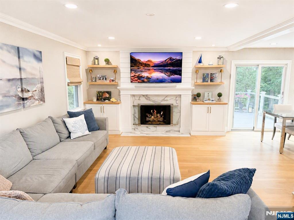 69 N Hillside Avenue