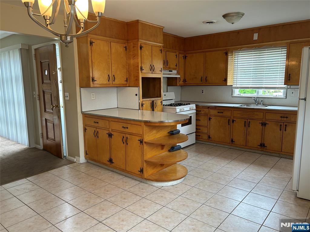 218 Corabelle Avenue
