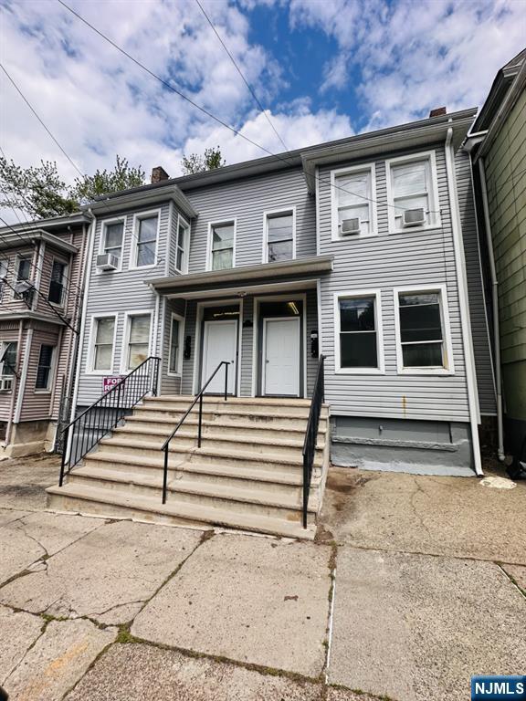 113115 Lawrence Street, Paterson, New Jersey - 8 Bedrooms  
4 Bathrooms  
20 Rooms - 