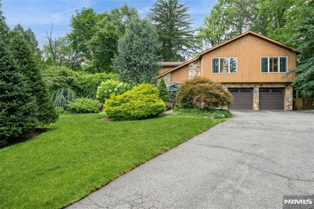 5 Ridge Court