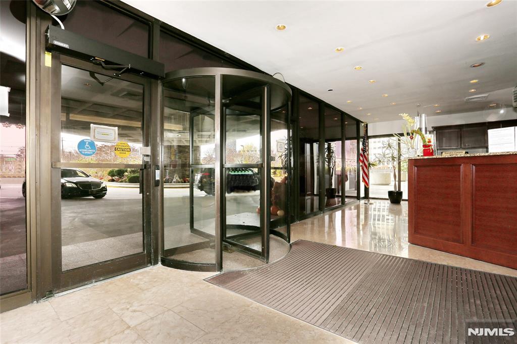 200 Winston Drive 2116