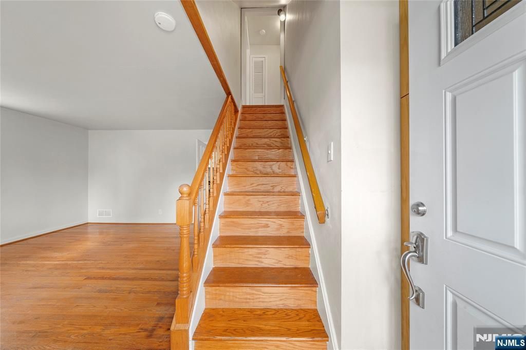 Photo of 778 John Street, Teaneck, NJ 07666 (MLS # 26017596)