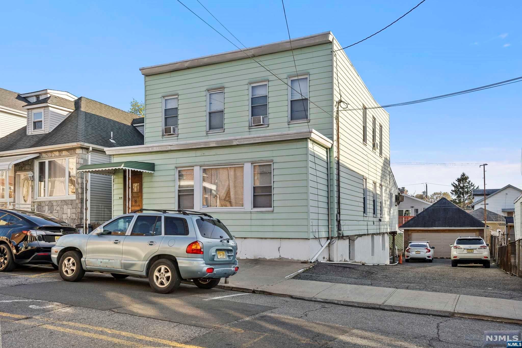 1439 46th Street