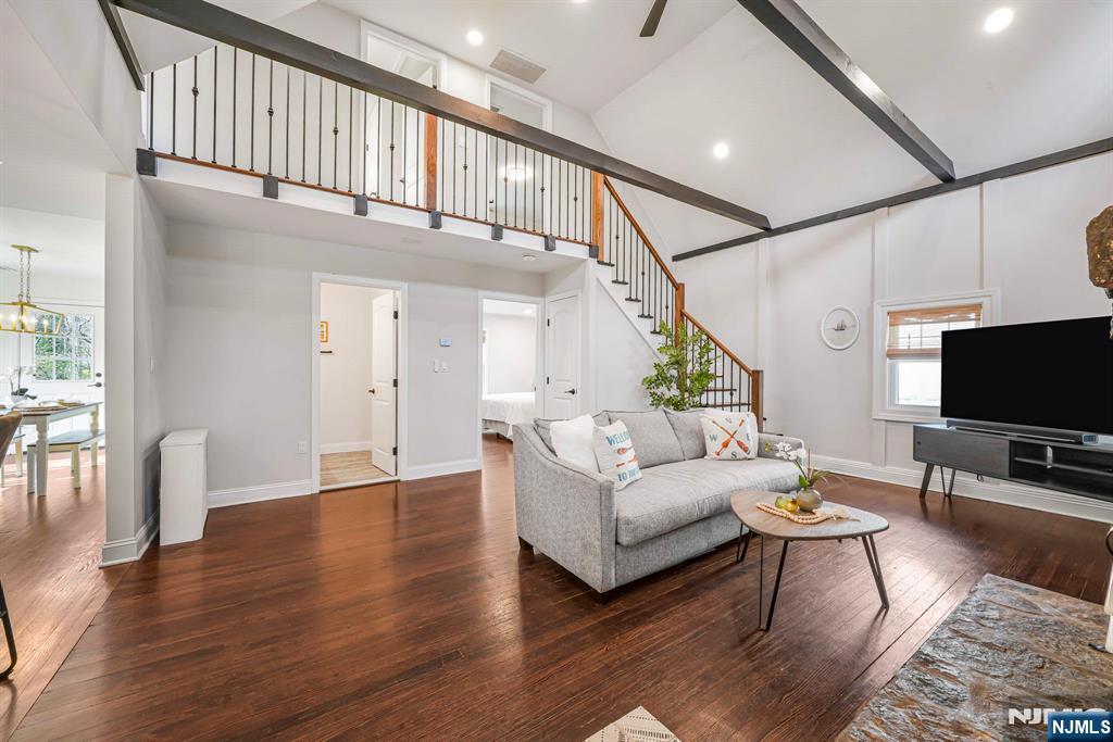 8 Mountainside Drive