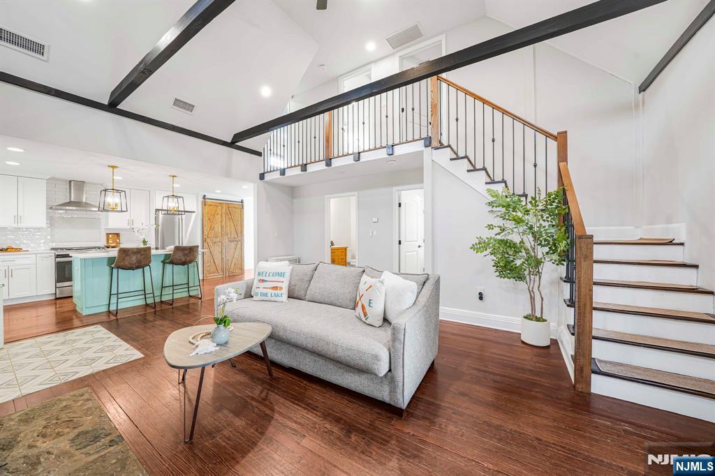 8 Mountainside Drive