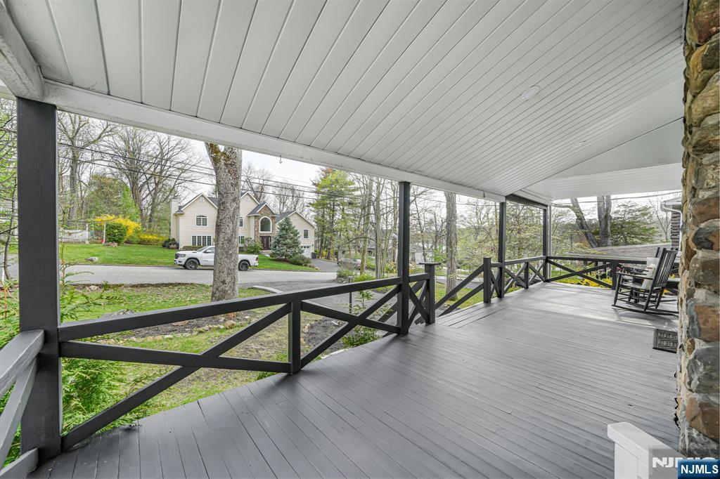 8 Mountainside Drive