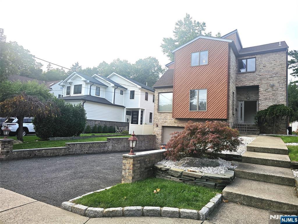 39 Norman Place