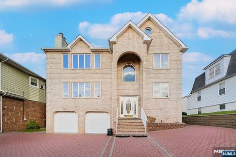 46 Bayliss Street North Arlington NJ 07031