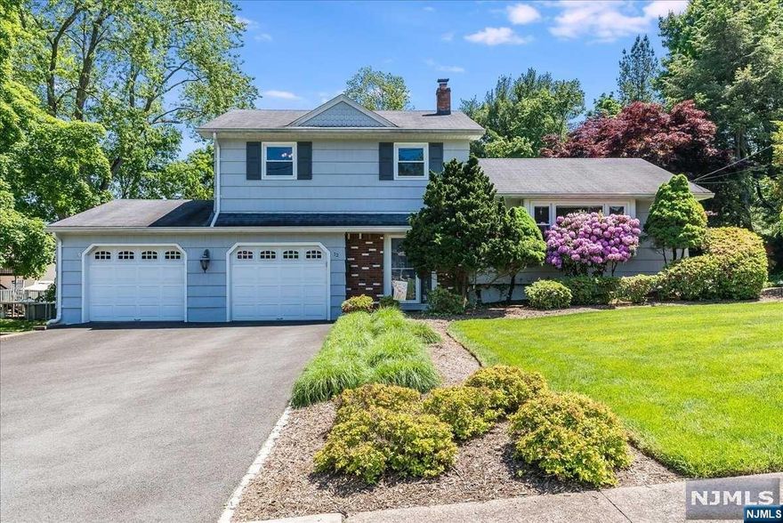 Gorgeous 3-bedroom, 2-bath Split-Level residence, features a natural gas whole-house generator, & a 2-car garage with newer driveway. It's nestled on a private .34-acre lot in desirable Tom's Lake. The beautifully landscaped grounds showcase an inviting in-ground pool with a new liner in (2024), perfect for summer relaxation & entertainment. Step inside to find pristine hardwood floors, character & charm. The fully equipped eat-in kitchen boasts SS appliances & overlooks the family room, creating an ideal space for both everyday living & entertaining. Adjacent to the FRM, is a gorgeous full BA while the enclosed sunroom offers tranquil views of your private backyard oasis, providing the perfect spot for morning coffee or evening unwinding. Each BRM is generously sized sporting hardwood floors, ample closet space, perfectly designed for both comfort & privacy while sharing a well-appointed BATH. Location & lifestyle is everything! Located just steps away from Captain Kilroy Park.