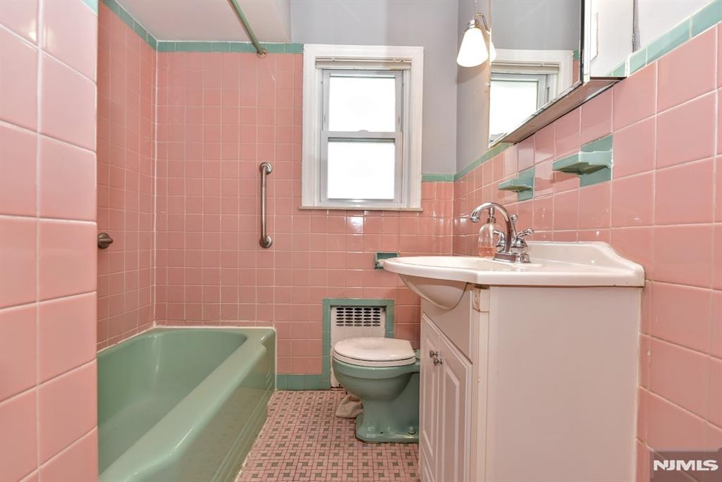 88 Woodland Avenue