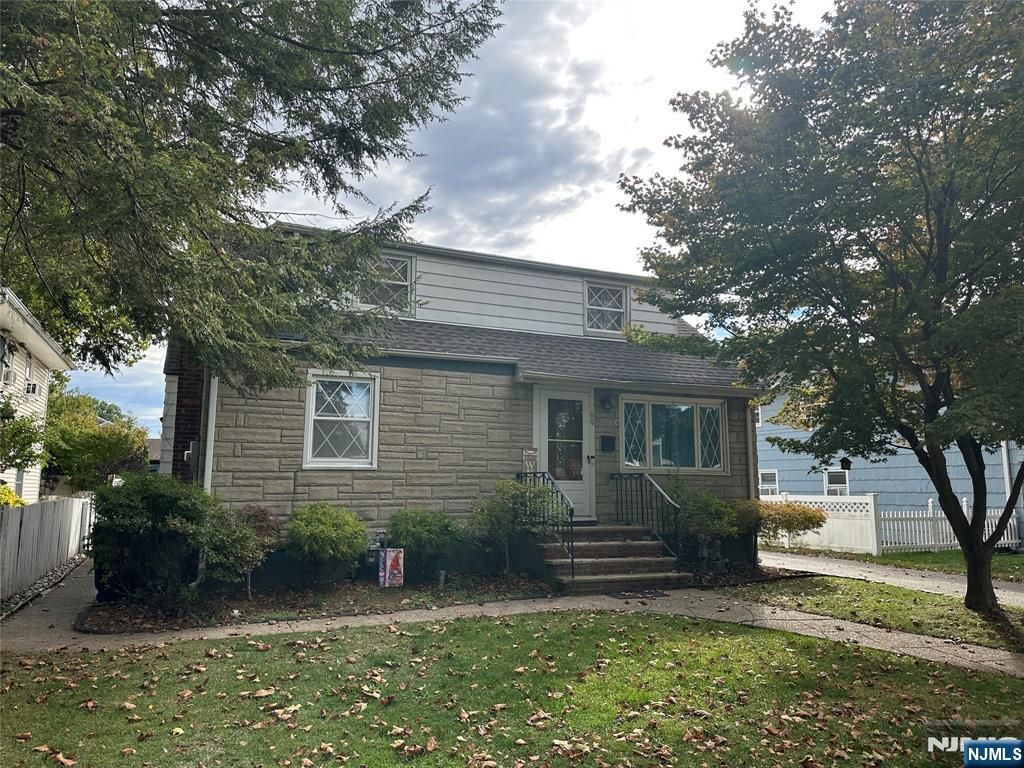 Photo of 69 River Road, New Milford, NJ 07646 (MLS # 25036089)