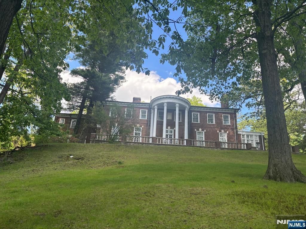Photo of 277 Walnut Street, Englewood, NJ 07631 (MLS # 25014988)