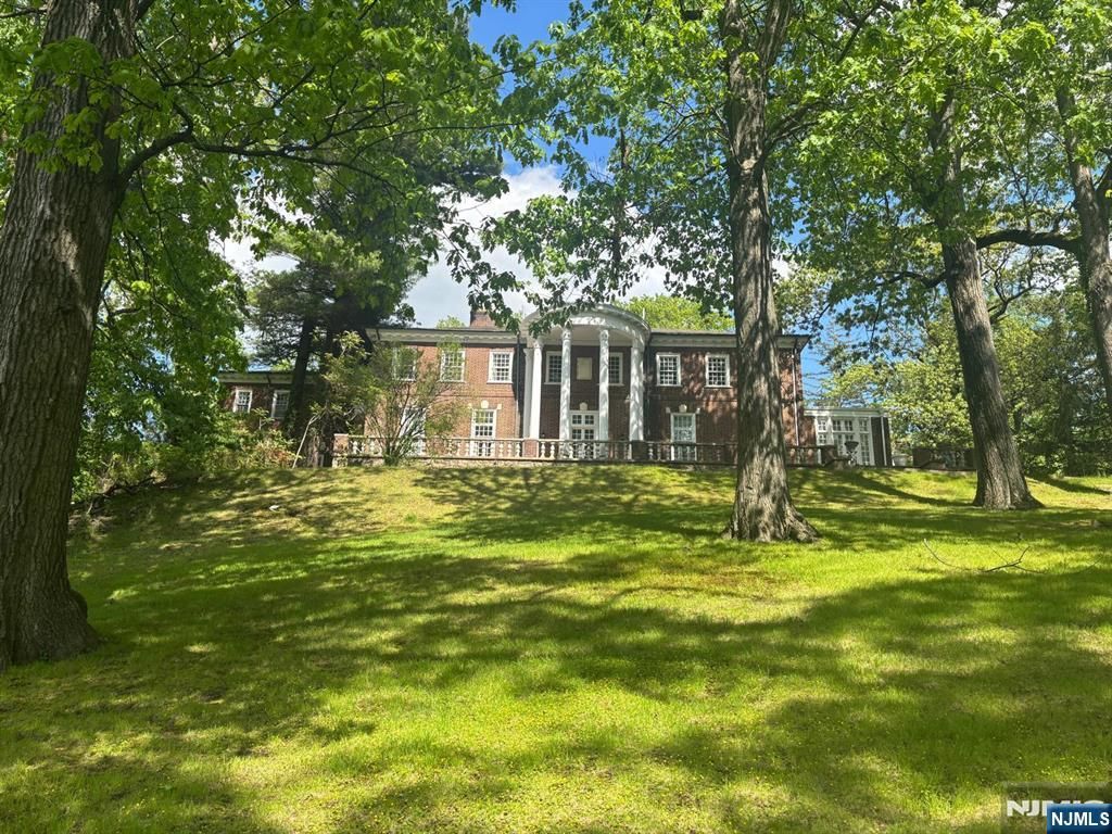 Photo of 277 Walnut Street, Englewood, NJ 07631 (MLS # 25014988)