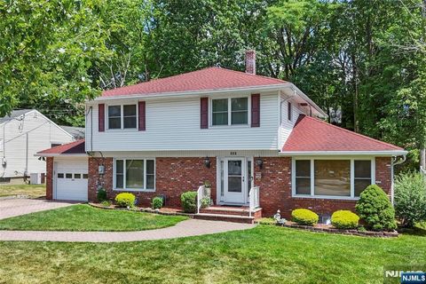 222 Zabriskie Place River Edge NJ 07661