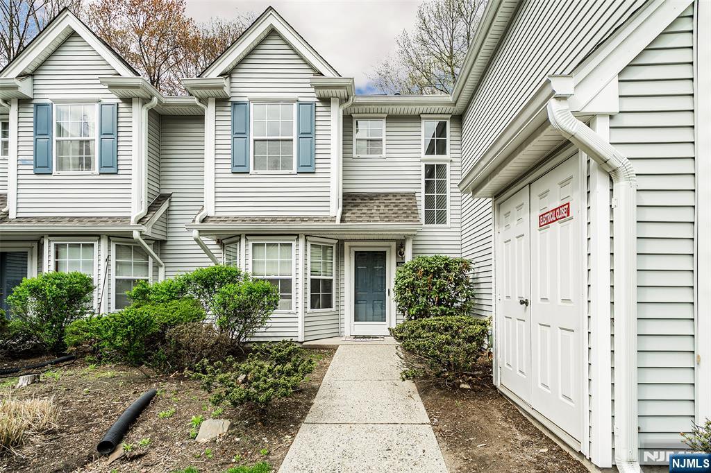 Property for Sale at 2304 Wendover Drive, Pequannock Twp, New Jersey - Bedrooms: 2 
Bathrooms: 3  - $439,000