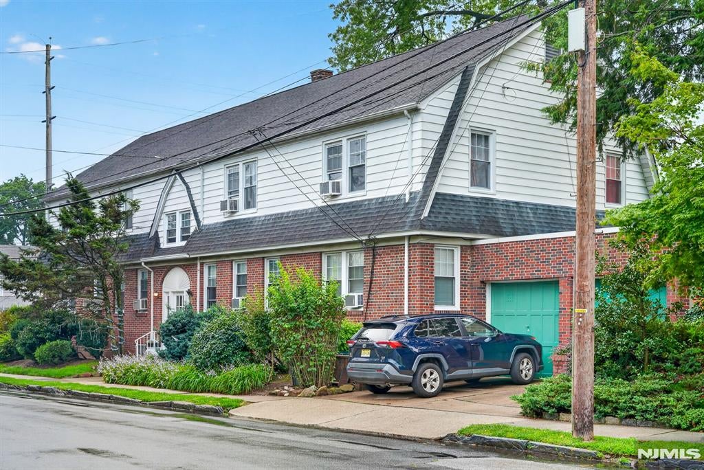 215 Terrace Avenue
