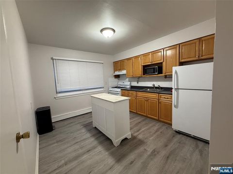 21 Pasadena Avenue 2A Lodi NJ 07644